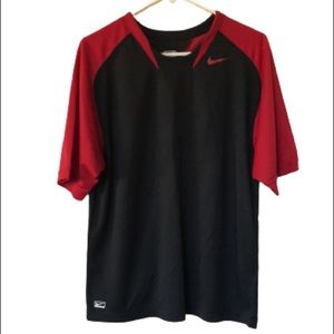 Men’s Nike Performance Black Shirt Medium